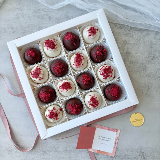 Mini Cake Truffles (Red Velvet)