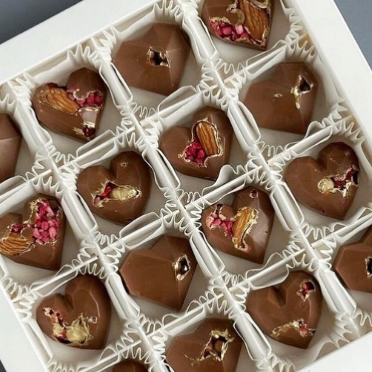 Gift Box “Geometric Hearts”