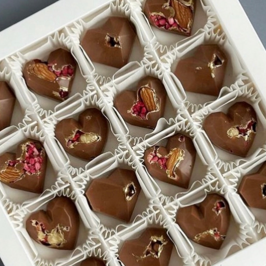 Gift Box “Geometric Hearts”